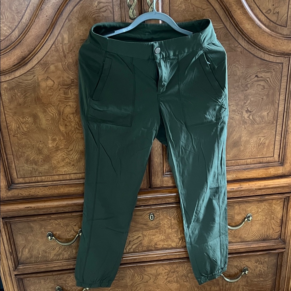 Athleta Women's Dark Green Joggers
